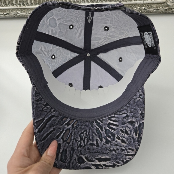 PUGS Gear American Flag Camo Tactical Cap. One Size. New. - Picture 5 of 5